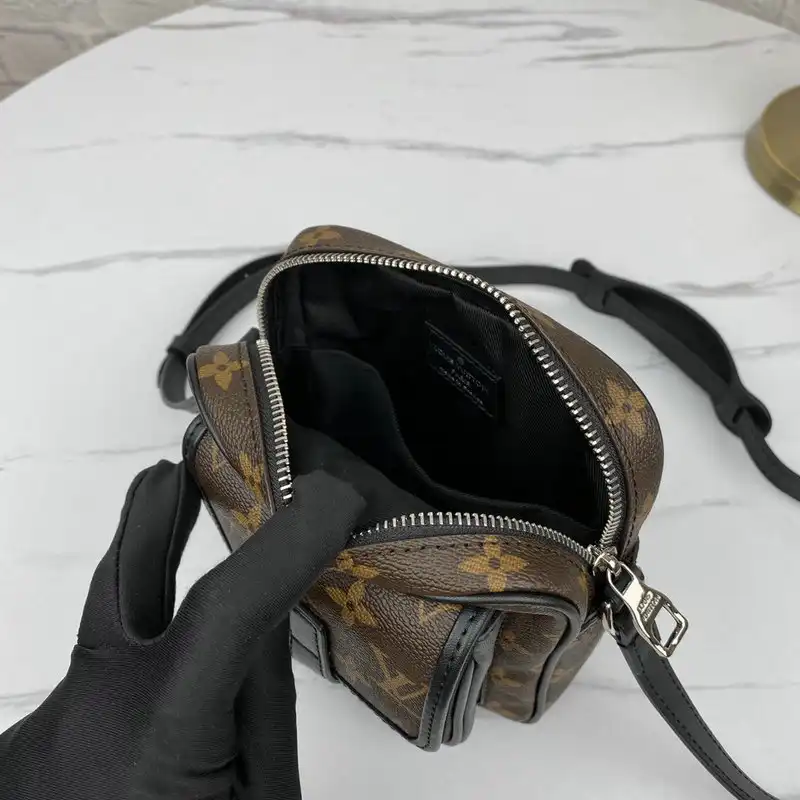 LV Bags 206B570089