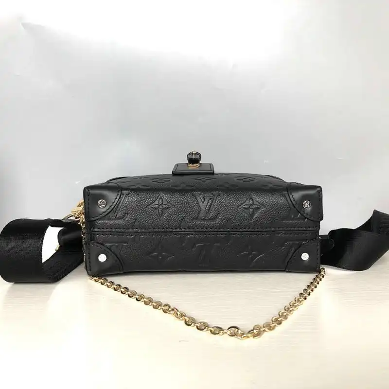 LV Bags 206B570104