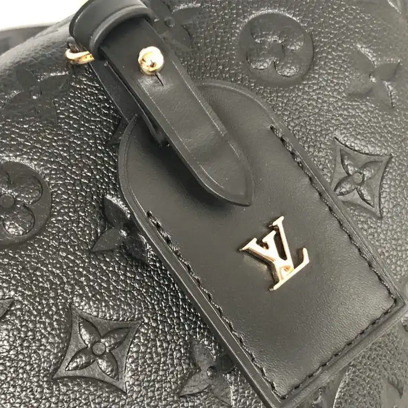 LV Bags 206B570104