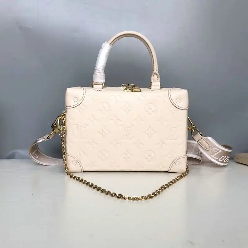 LV Bags 206B570105