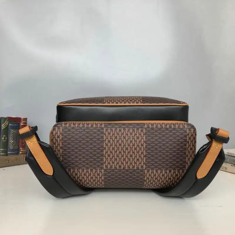 LV Bags 206B570107