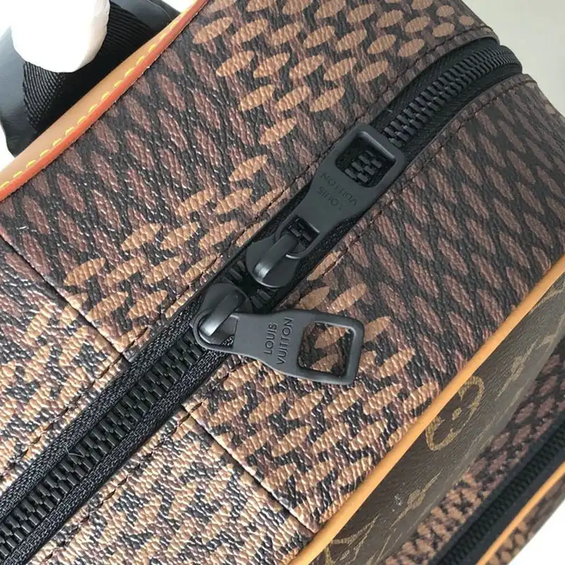 FASH LOUIS VUITTON Bags 206B570107