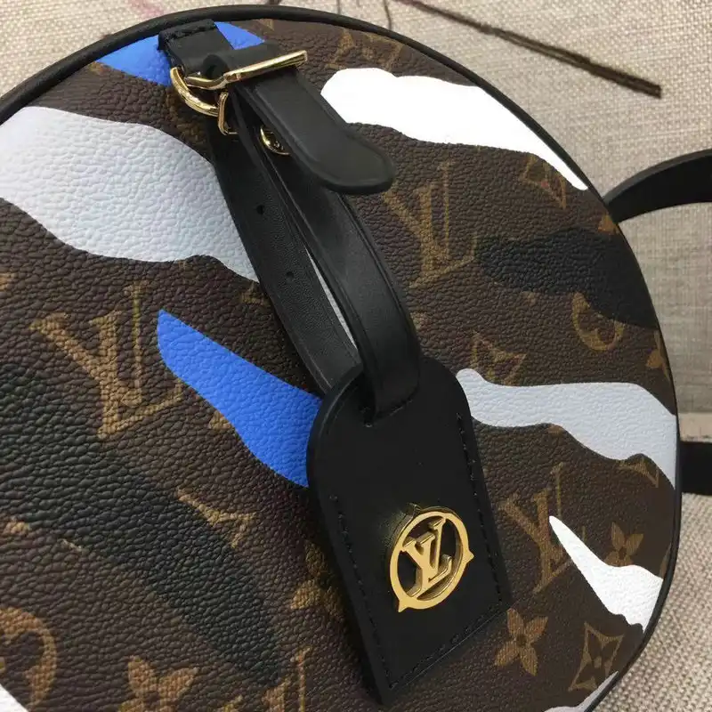 LV Bags 206B570109