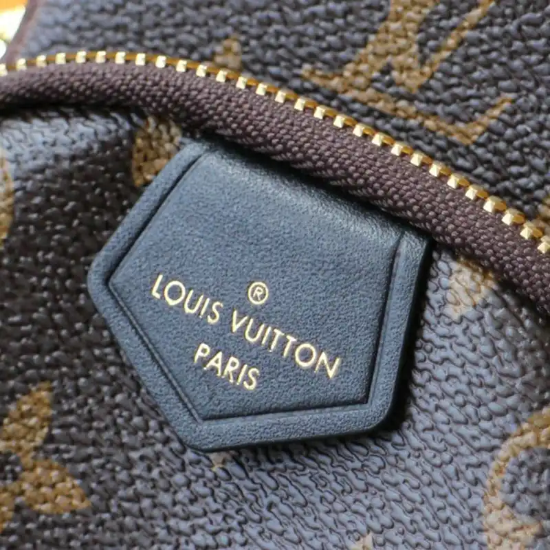 LV Bags 206B570113