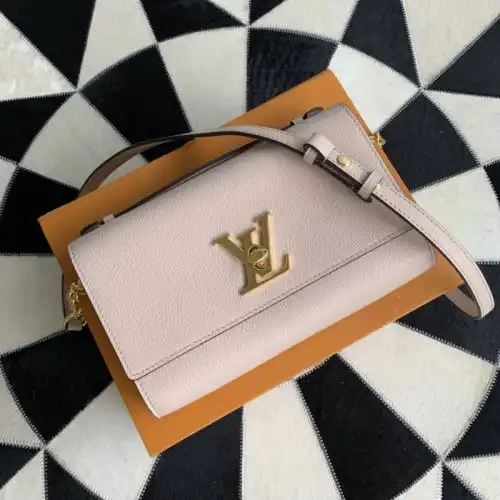 LV Bags 206FY0050