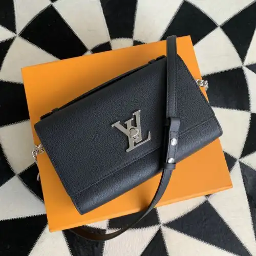 LV Bags 206FY0052