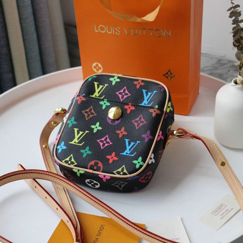 FASH LOUIS VUITTON Bags 207B570003