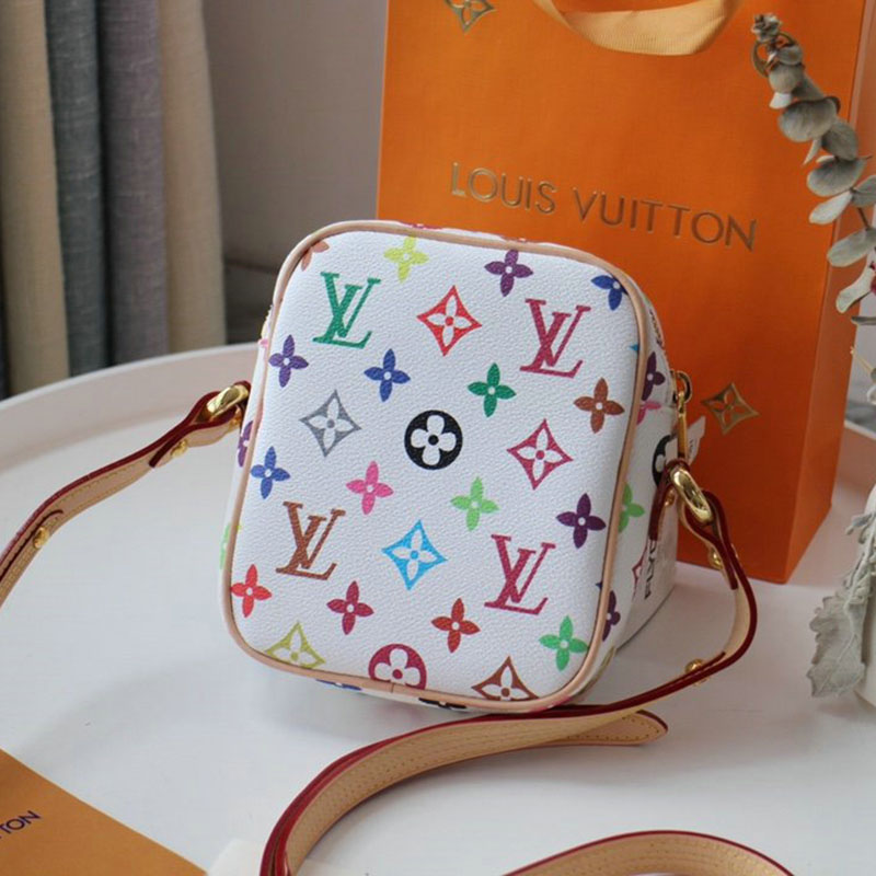 FASH LOUIS VUITTON Bags 207B570004