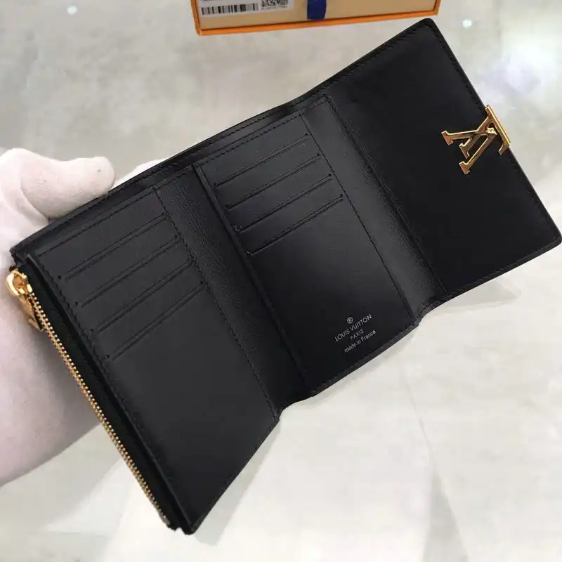 LV Bags 207B570005