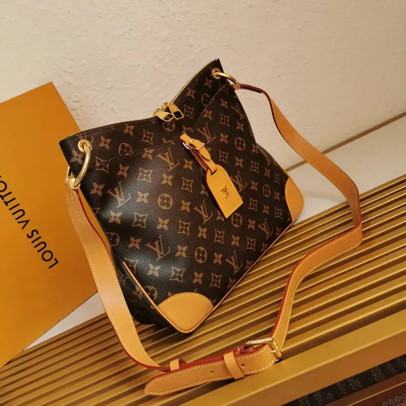 LV Bags 207B570015