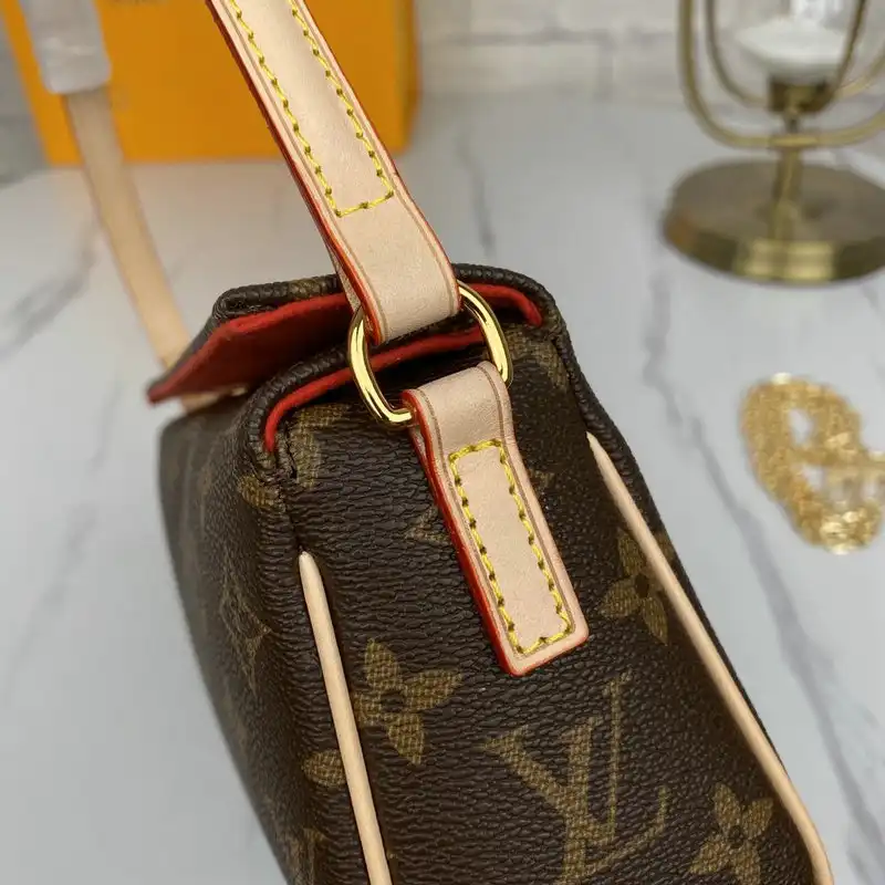 LV Bags 207B570028