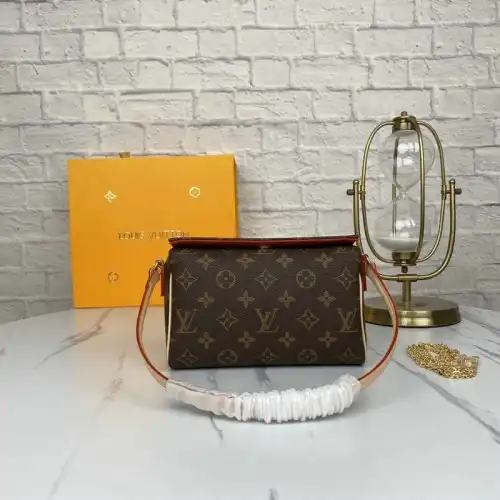 LV Bags 207B570028