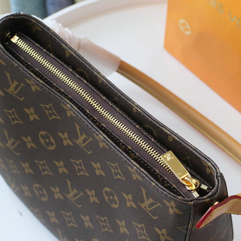 FASH LOUIS VUITTON Bags 208B570002