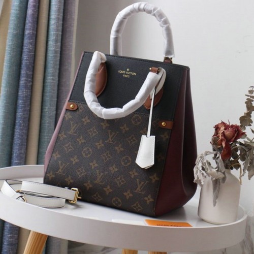 FASH LOUIS VUITTON Bags 208B570005