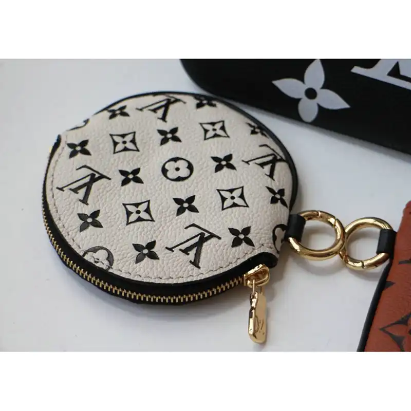 LV Bags 208B570012