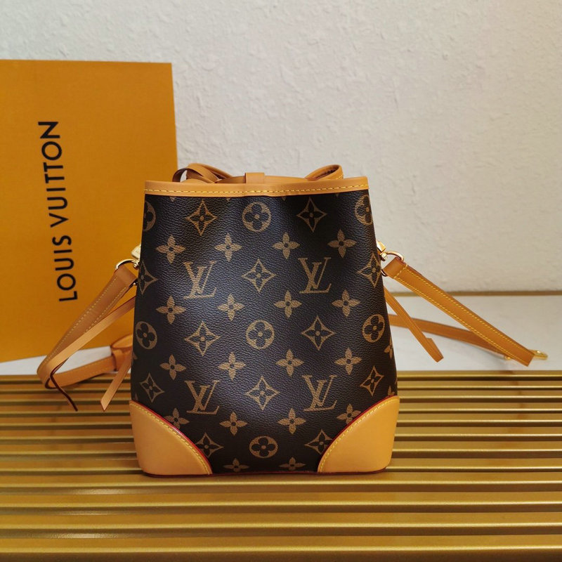 FASH LOUIS VUITTON Bags 208B570018