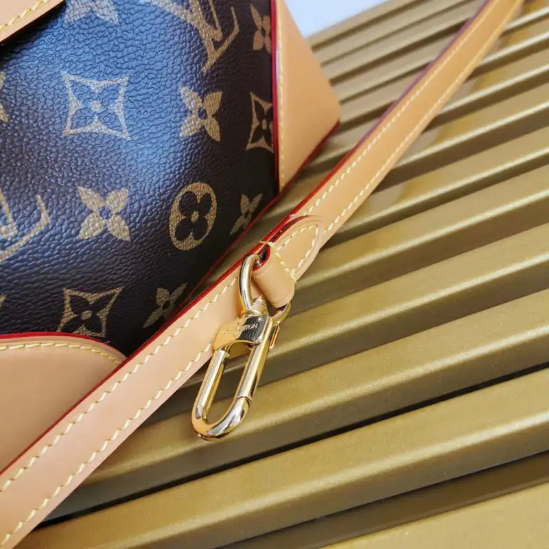 LV Bags 208B570018