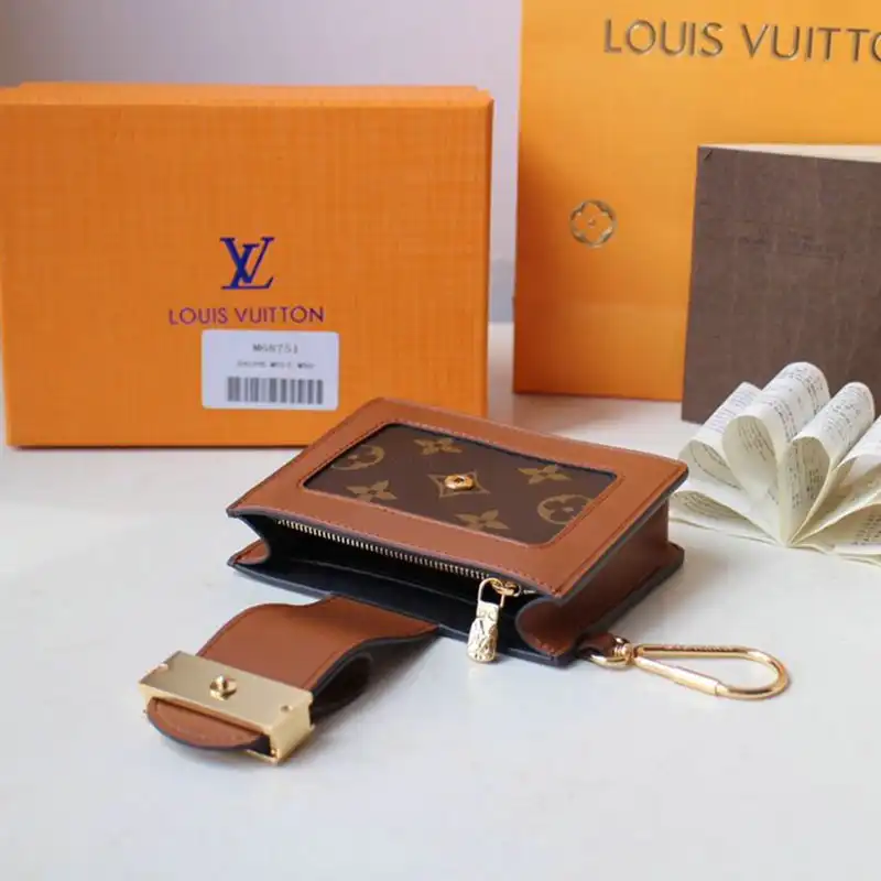 LV Bags 208B570037