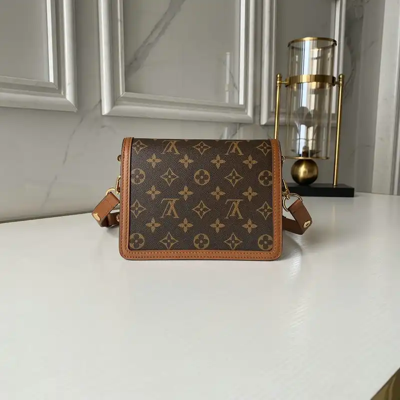 LV Bags 208B570042