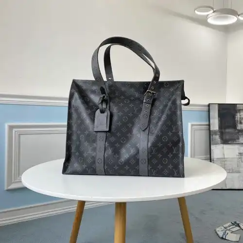 LV Bags 208B570057