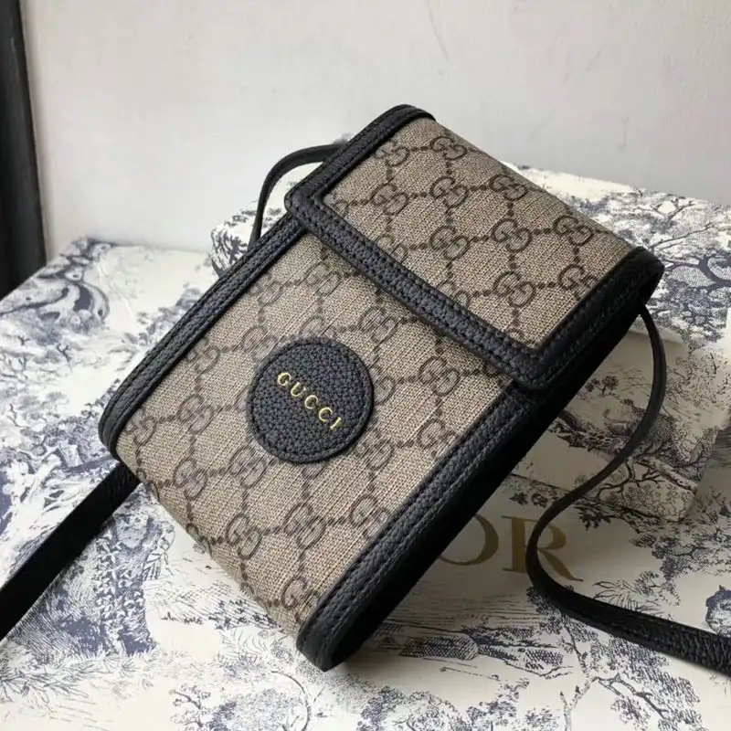 Cheap Gucci Bags 208B570058