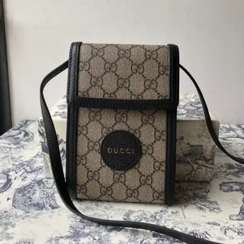 Gucci Bags 208B570058