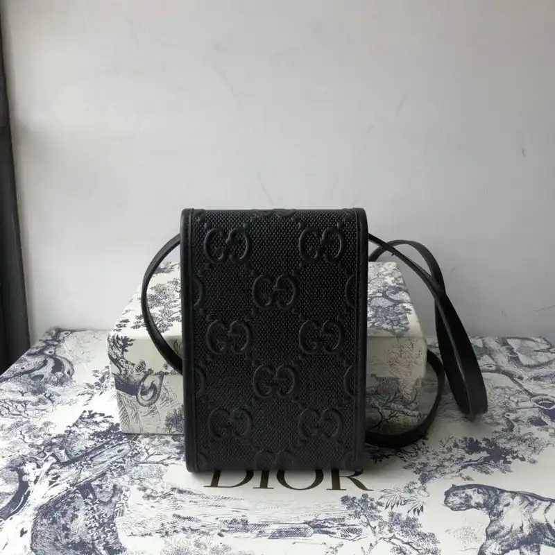 Cheap Gucci Bags 208B570060