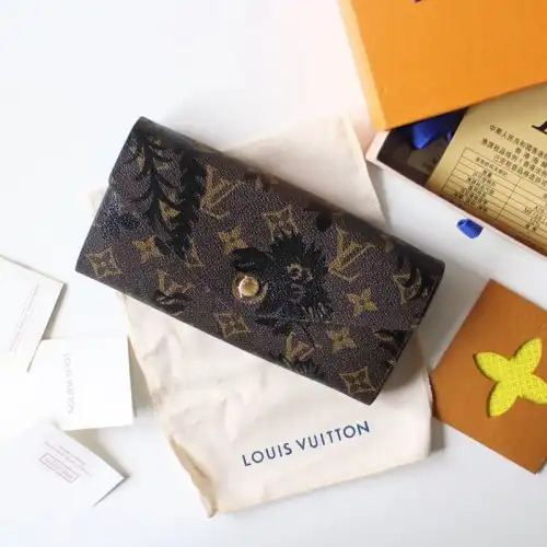 FASH LOUIS VUITTON Bags 208B570071