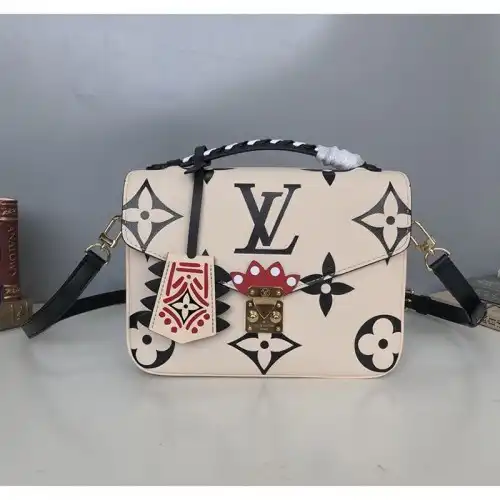 LV Bags 208B570089