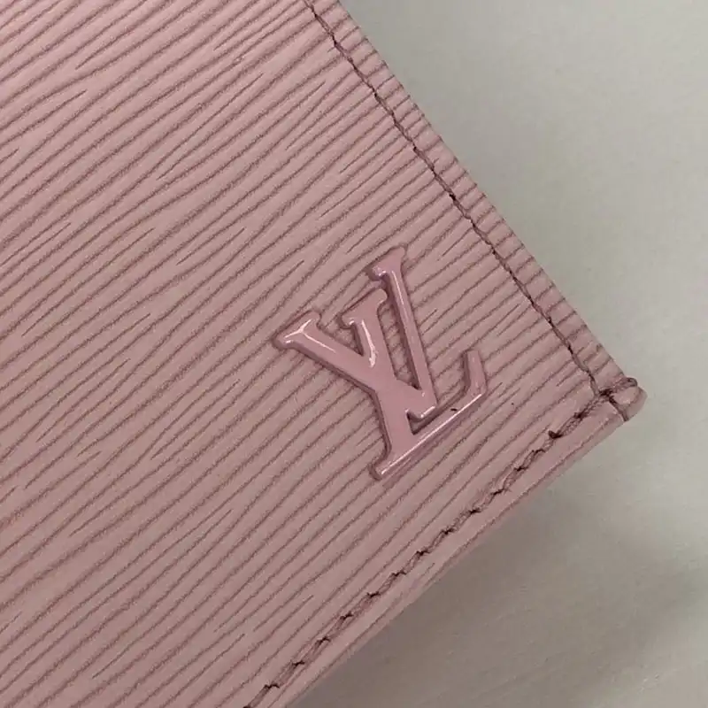 LV Bags 208B570090