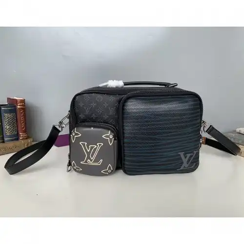 LV Bags 208B570093