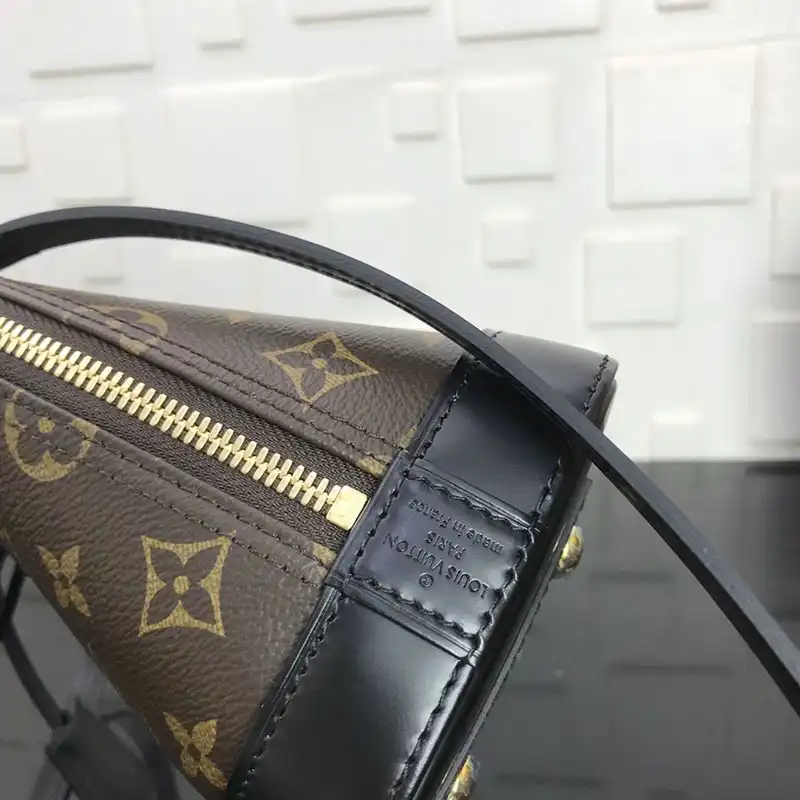 LV Bags 208B570113