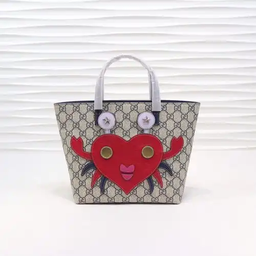 Gucci Bags 208B570137