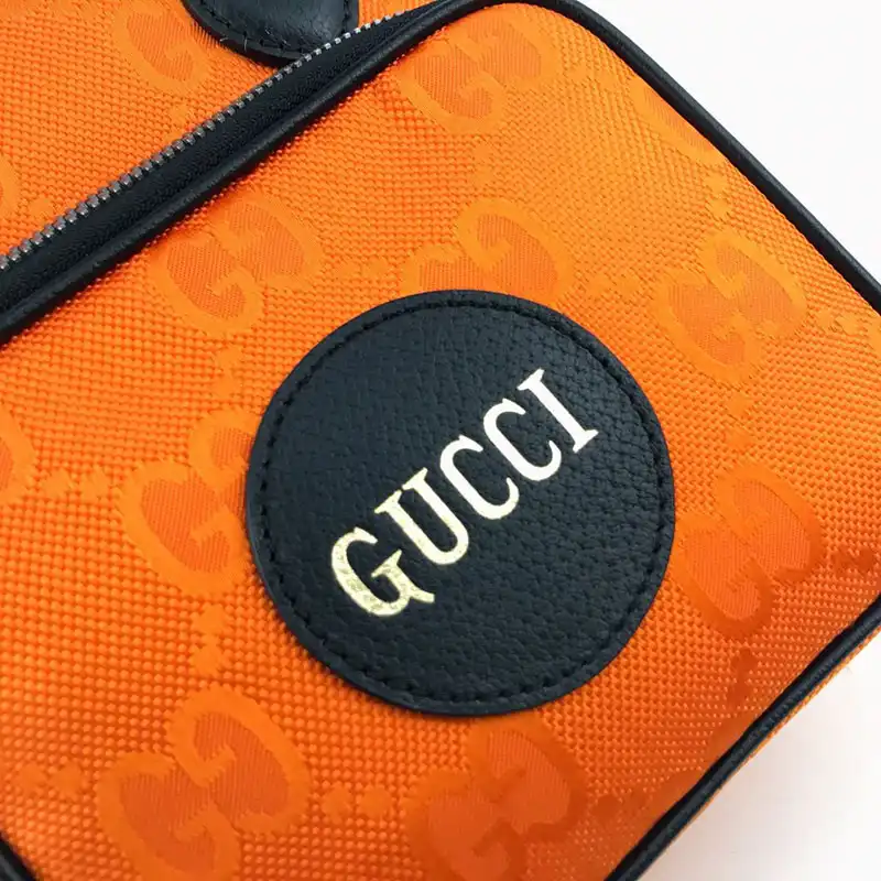 Cheap Gucci Bags 208B570145