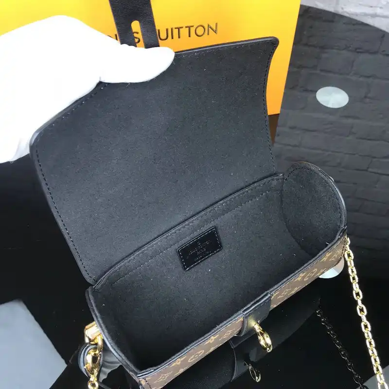 LV Bags 20B570002