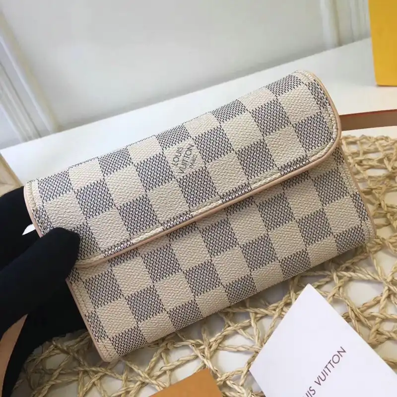 LV Bags 20B570006