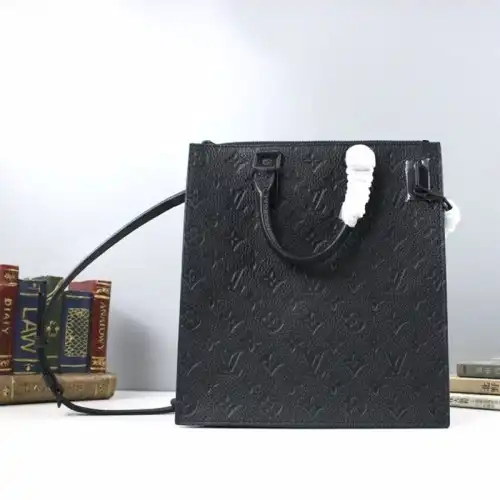 LV Bags 20B570012