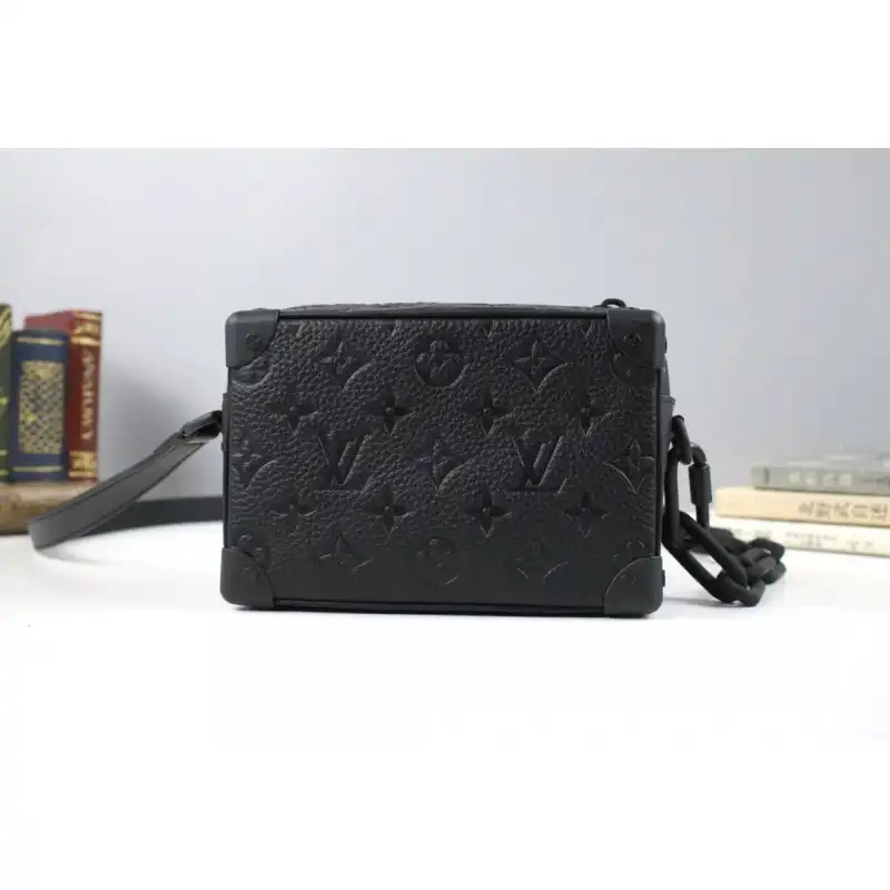 LV Bags 20B570013