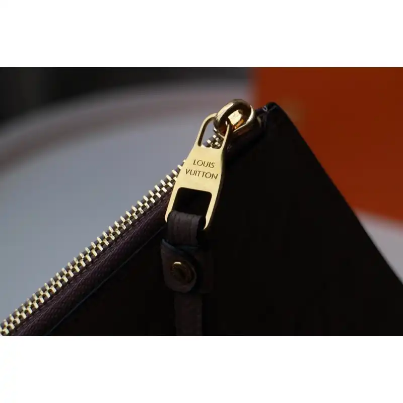 LV Bags 20DJ570019