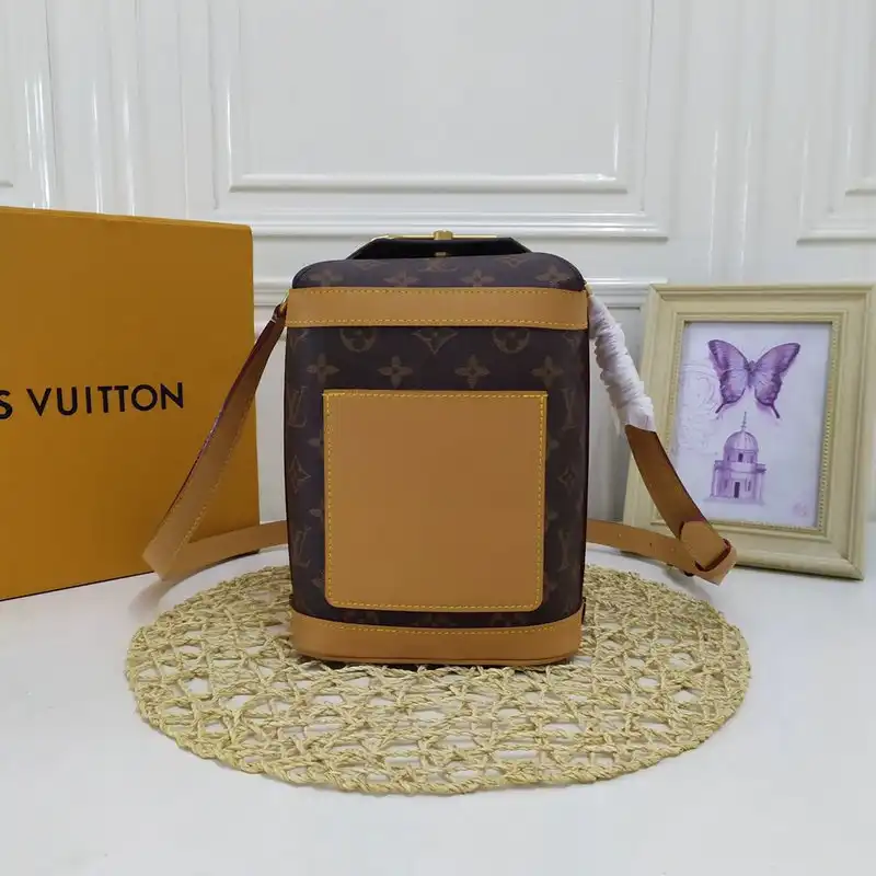 LV Bags 20DJ570022