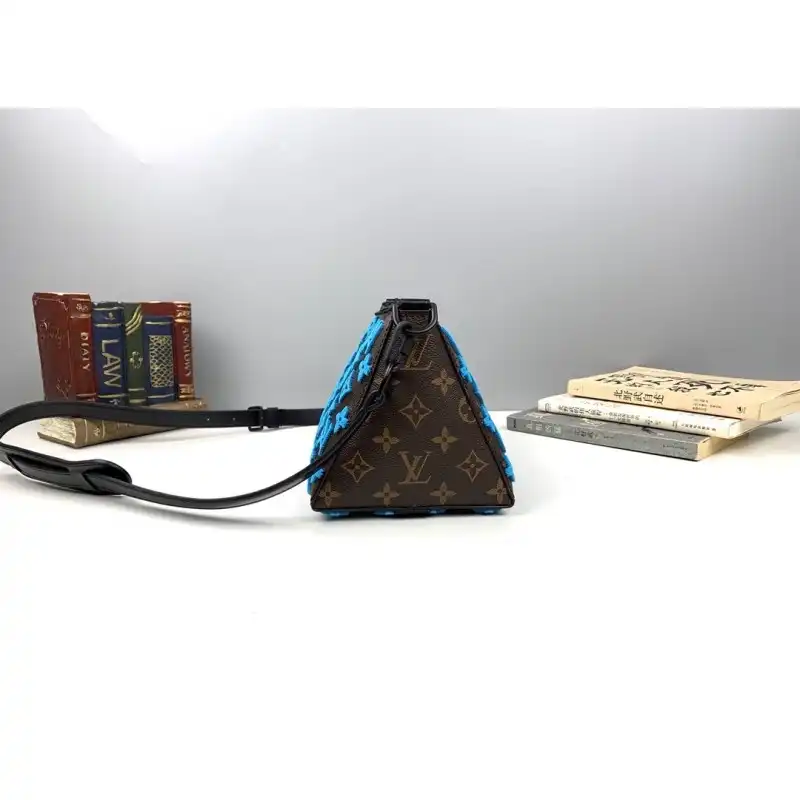 LV Bags 20DJ570045