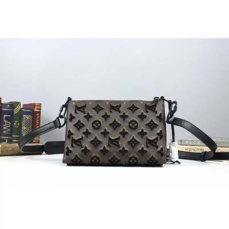 LV Bags 20B570046