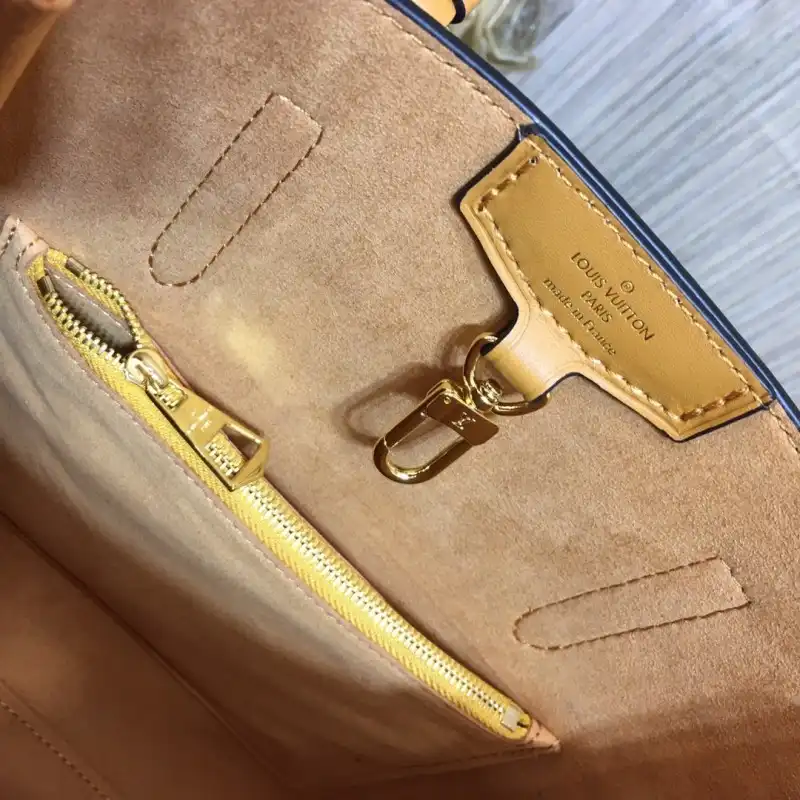 LV Bags 20B570048