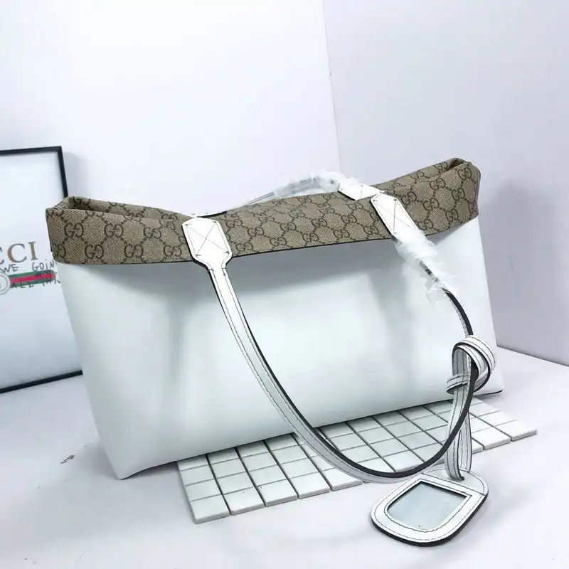 Cheap Gucci Bags 20B570075