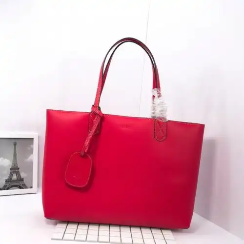 Gucci Bags 20B570076