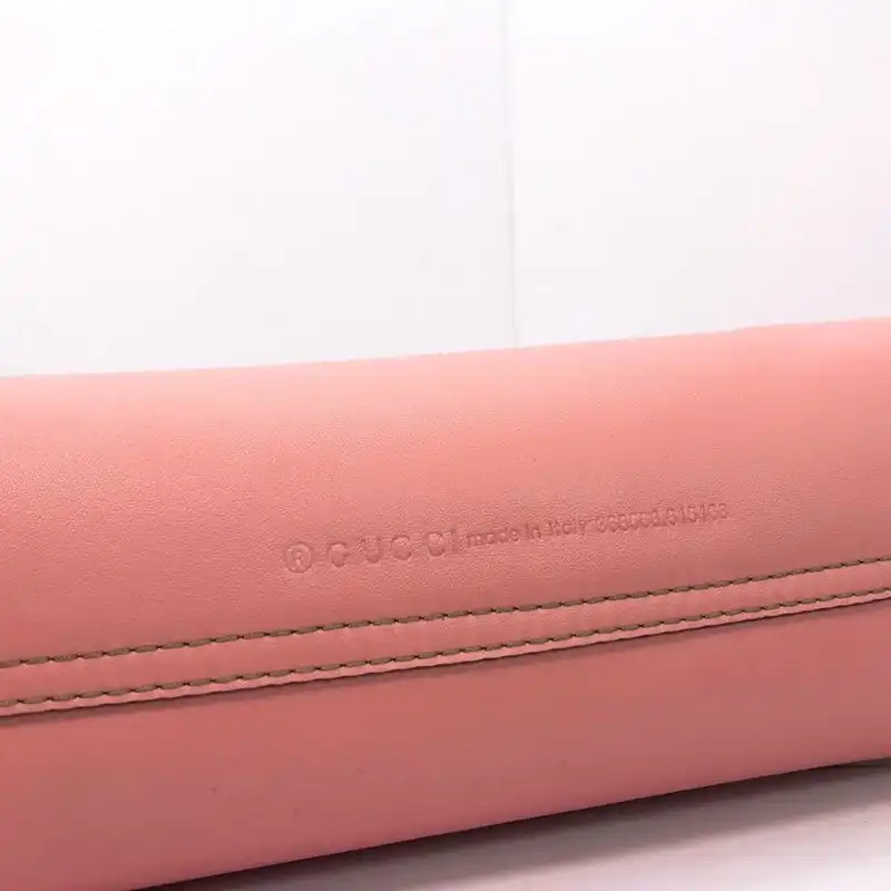 Cheap Gucci Bags 20B570077