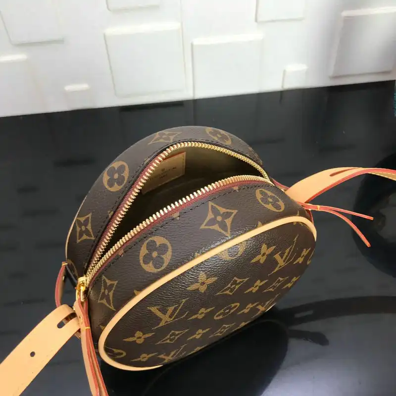 LV Bags 20DJ570079