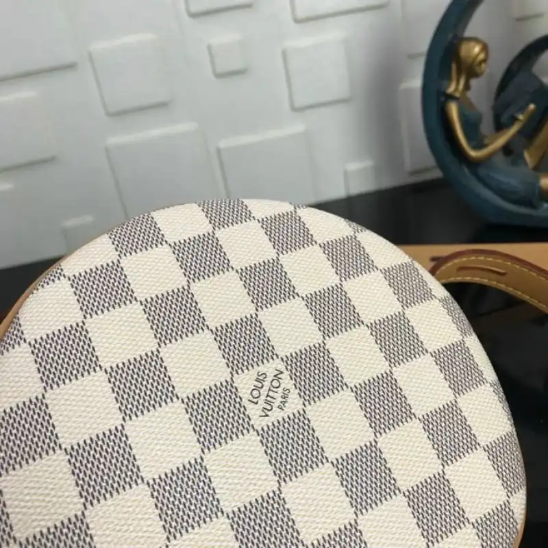 LV Bags 20DJ570081