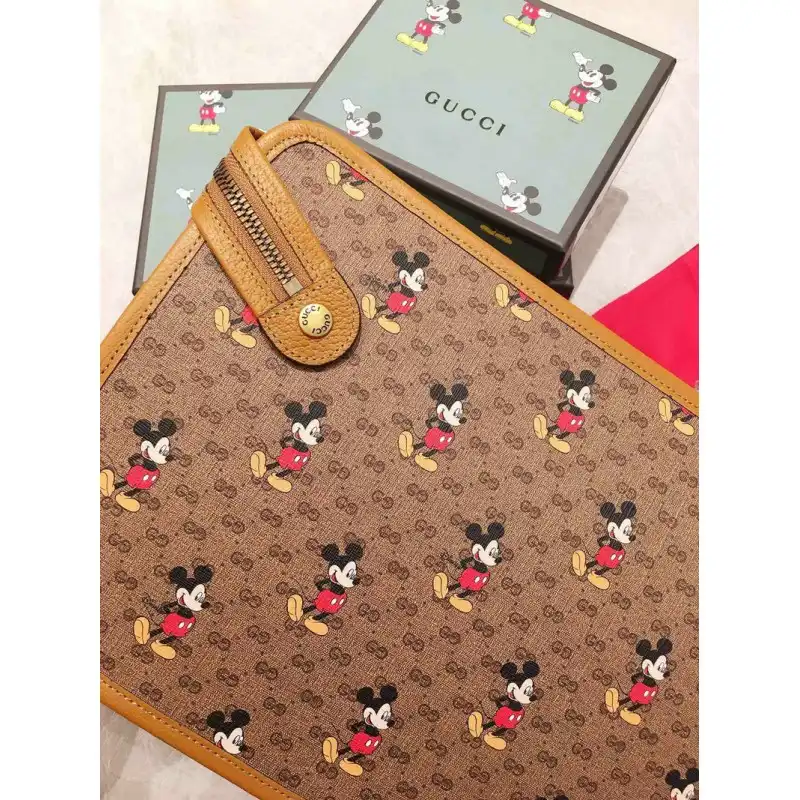 Gucci Bags 20DJ570090