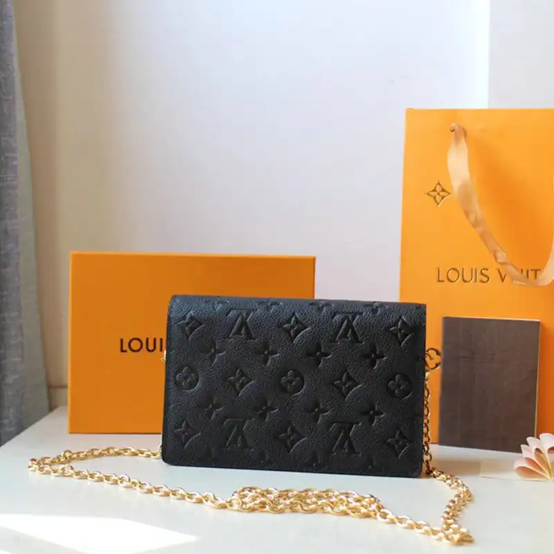 LV Bags 20B570097